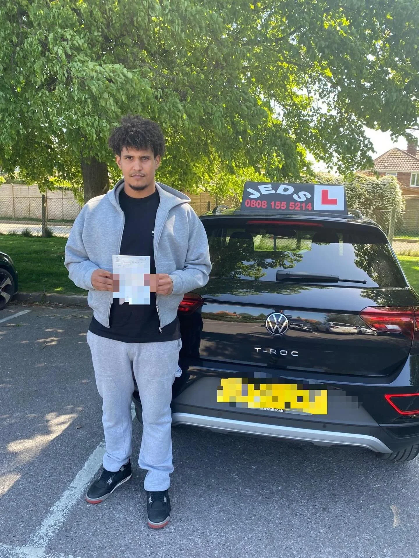Cameron passed First time at Worthing test centre with only 2 faults, with Naseem!🥇

Well done and all the best for your future on the roads!🚗📚

#firsttimepass #driverslicense #drivinglessons #drivingschool #jeds