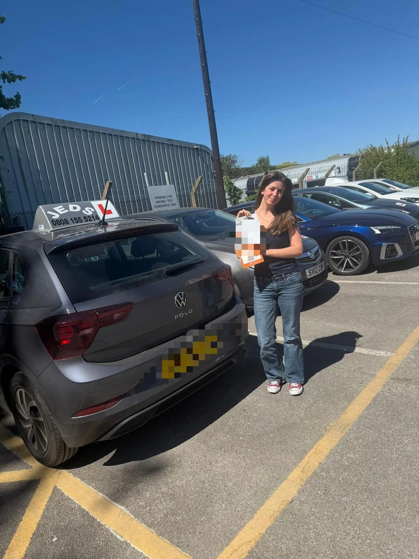 Alice passed with one driving fault at Guildford test centre, with  Bianca!🥳

Well done and all the best for your future on the roads!🚗📚

#passed #driverslicense #drivinglessons #drivingschool #jeds