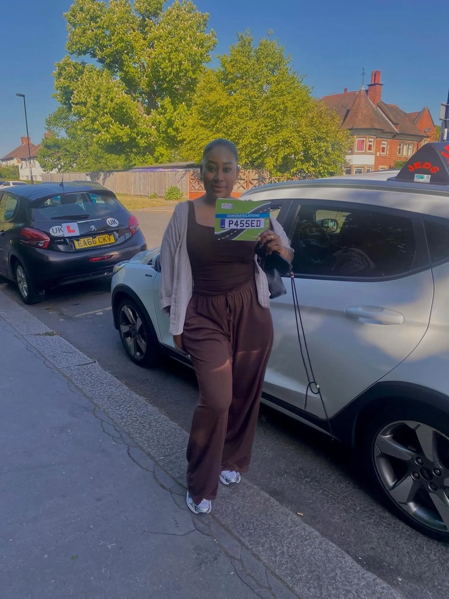 Simone passed with Anna with only 2 driving faults at Mitcham test centre!🥳

Well done and all the best for your future on the roads!🚗📚

#passed #driverslicense #drivinglessons #drivingschool #jeds