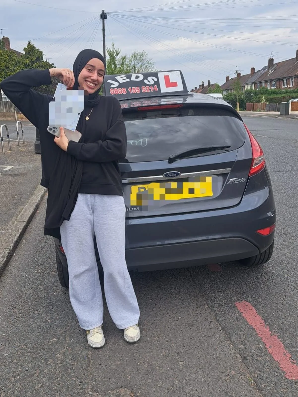Amira passed at Morden, with Shabana!🥳

Well done and all the best for your future on the roads!🚗📚

#passed #driverslicense #drivinglessons #drivingschool #jeds