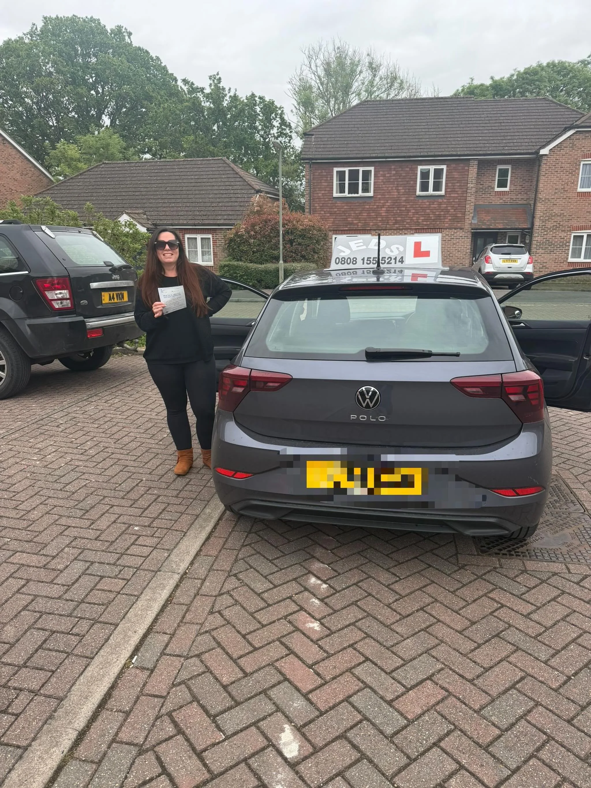 Alice passed at Crawley test centre with only two driving faults, with Bianca!🥳

Well done and all the best for your future on the roads!🚗📚

#passed #driverslicense #drivinglessons #drivingtest #jeds