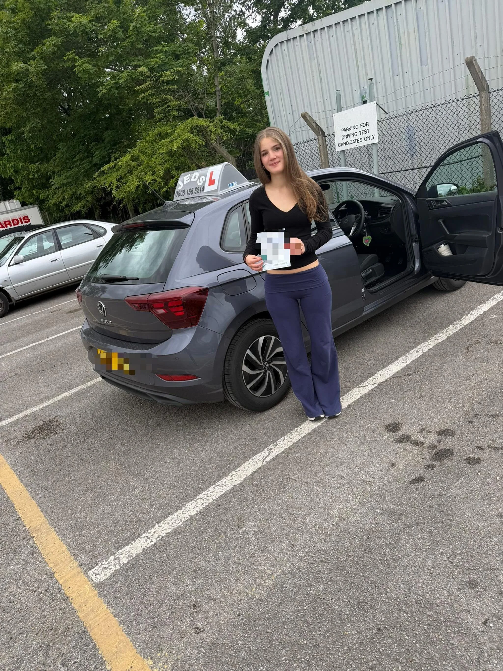 Emily passed First time at Guildford test centre with only three driving faults, Bianca!🥇

Well done and all the best for your future on the roads!🚗📚

#firsttimepass #driverslicense #drivinglessons #drivingschool #jeds