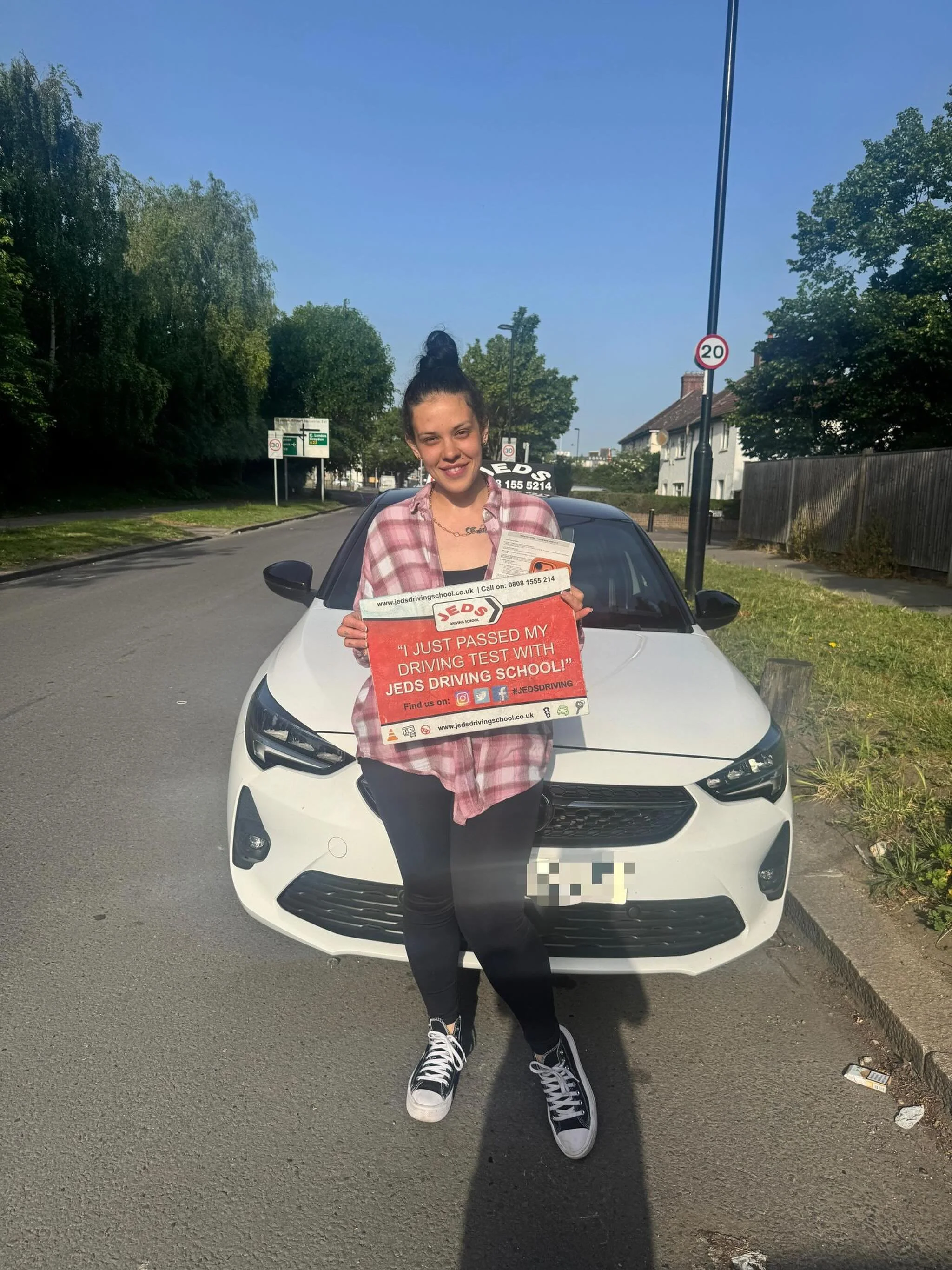 Mihaela passed at Mitcham test centre, with Maria K!🥳

Well done and all the best for your future on the roads!🚗📚

#passed #driverslicense #drivinglessons #jeds #mitcham