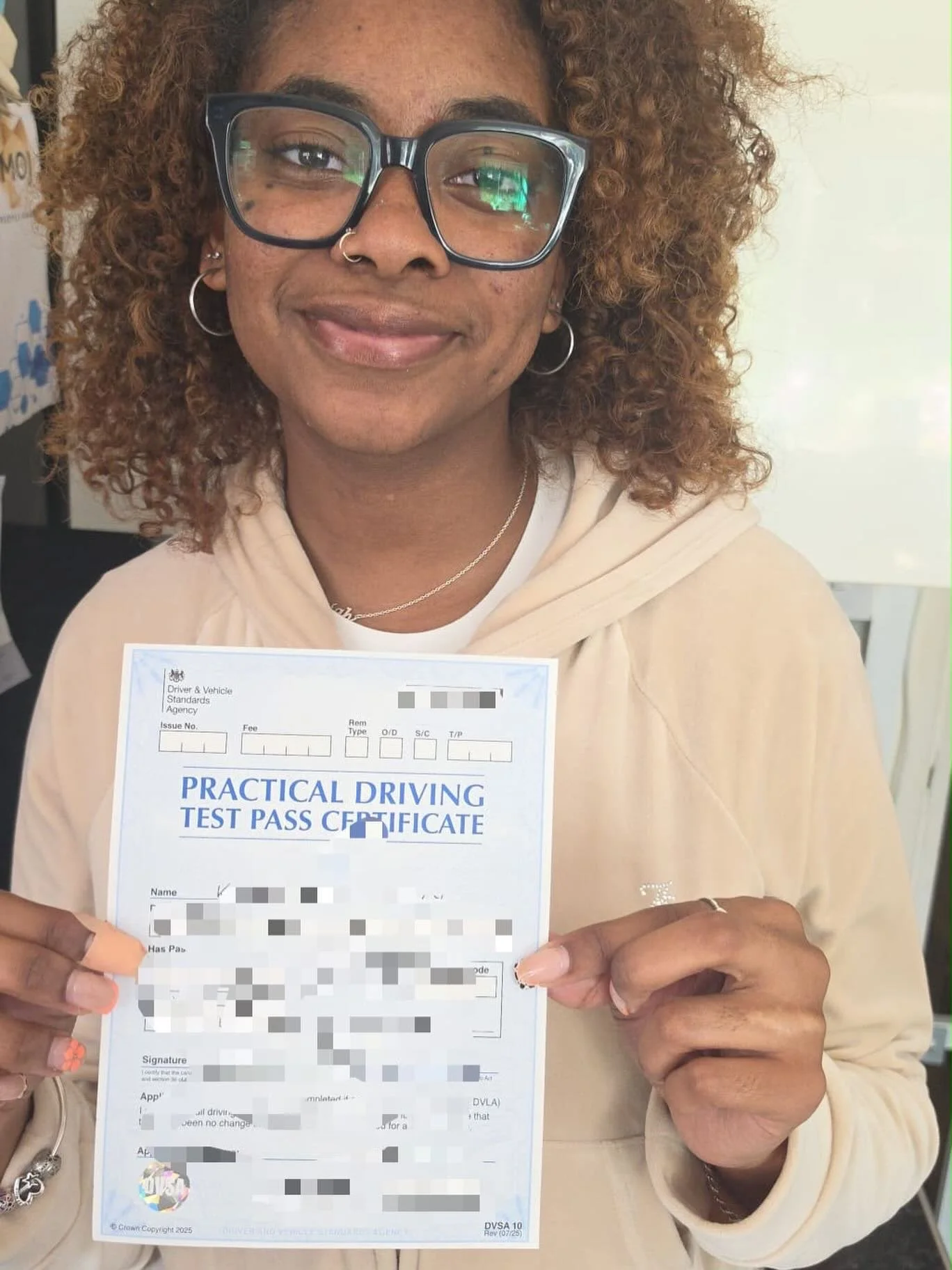 Keziah passed at West Wickham, with Sardar Safi!🥳

Well done and all the best for your future on the roads!🚗📚

#passed #driverslicense #drivinglessons #drivingschool #jeds