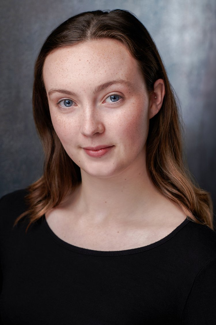 shakespearean-student-actor-headshot.jpg