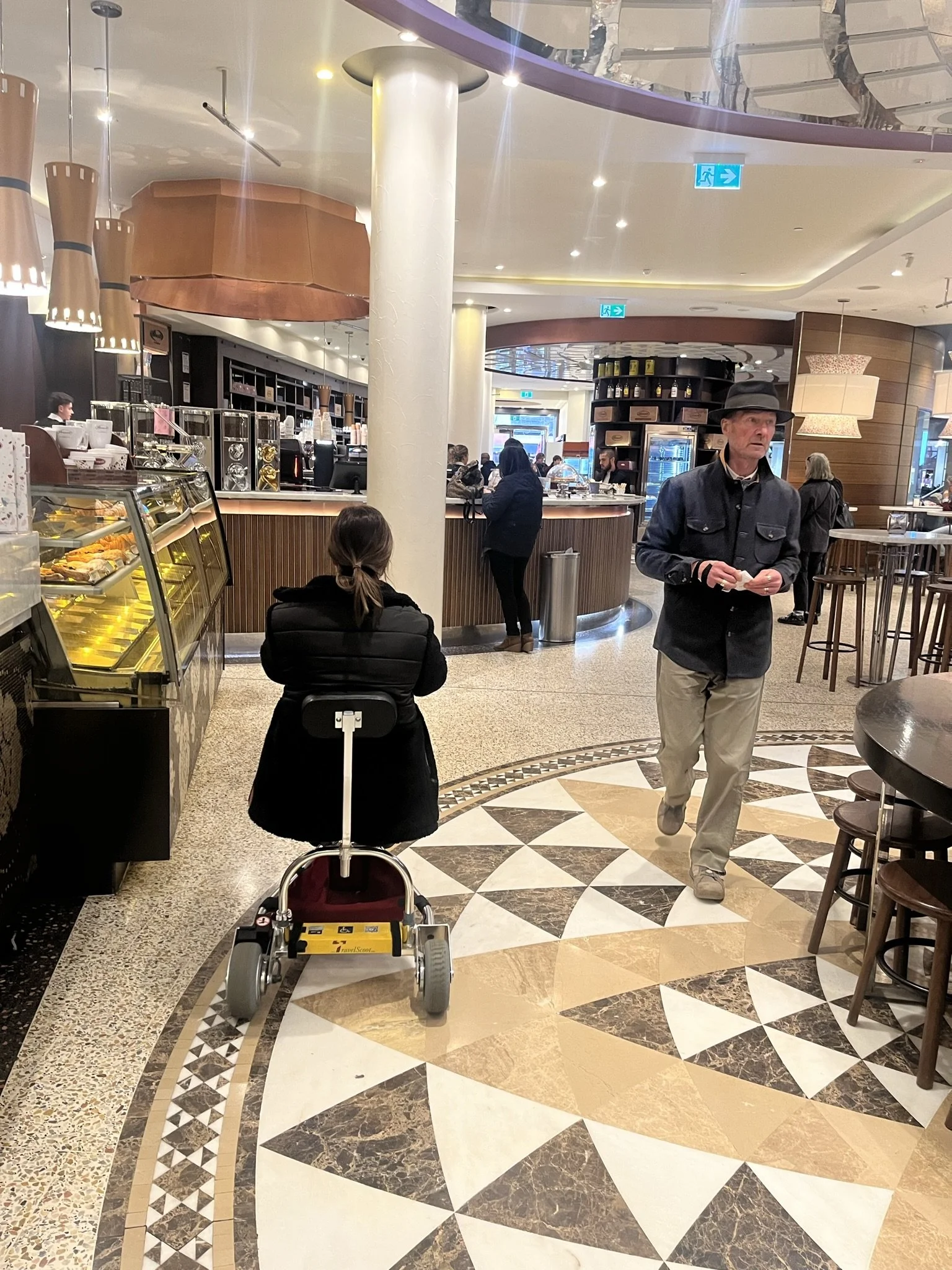 Brunetti Classico. Carlton