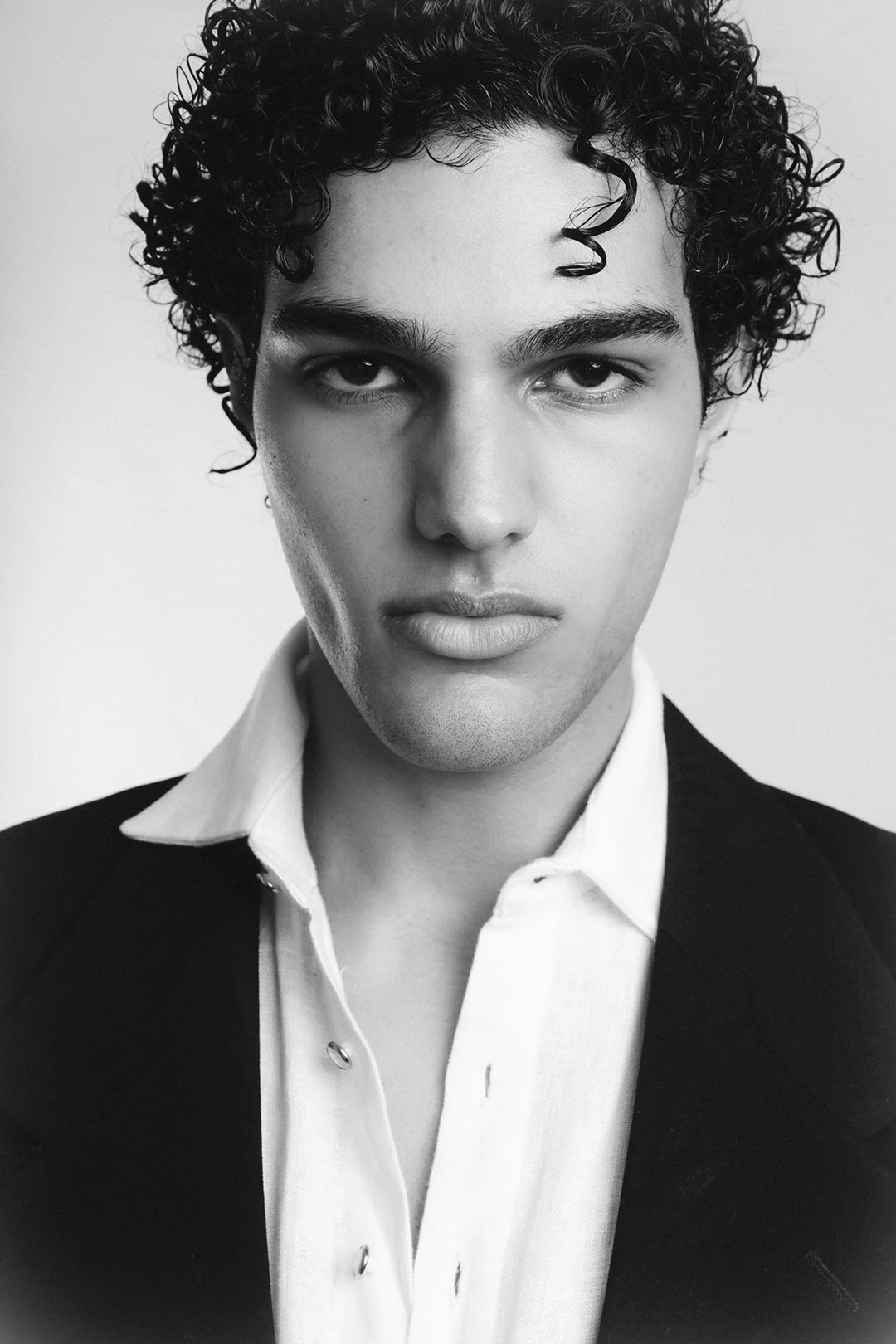 Lucas-de-Almeida_0001_.jpg