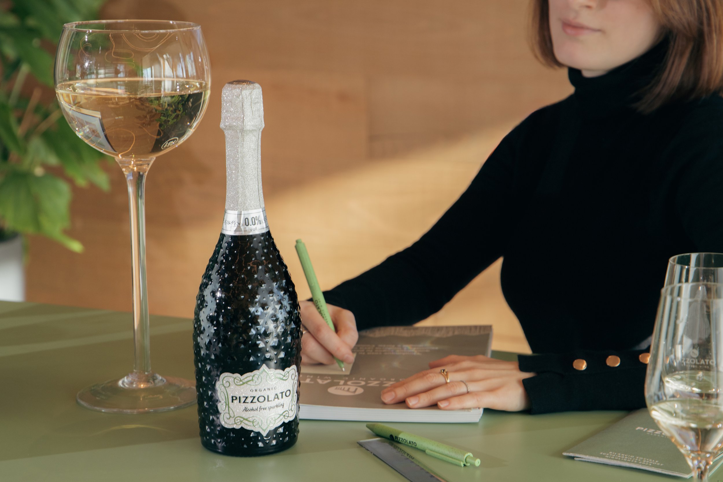 Pizzolato_2025_ZeroAlcohol_Lifestyle (5).jpg