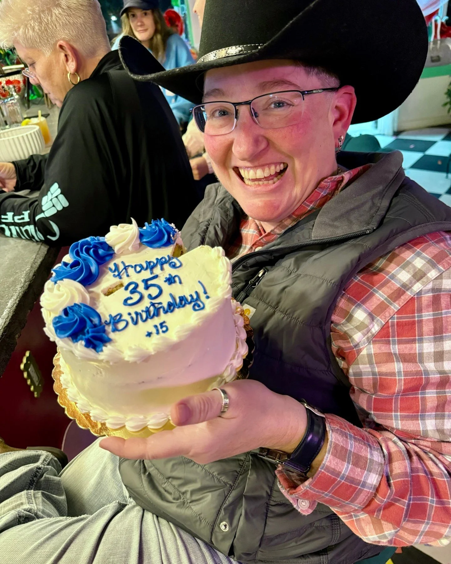 Celebrate your birthday or milestone with us! 🎉💐 You can reserve a private room here at Poppy&rsquo;s if you&rsquo;re not planning to rent the whole space! It's perfect for parties, girls&rsquo; nights, work events, or any special moment you want t