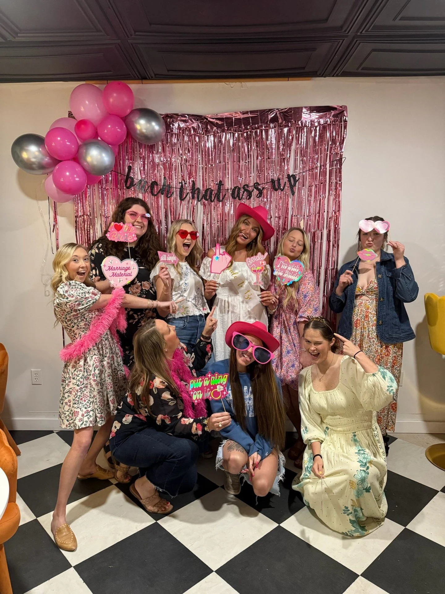 Your new favorite little spot to celebrate (but you may have heard...we are gettin' a lil BIGGER!) 🌸💐 Flowers, cocktails, mocktails, and a space that just feels good to be in 🤍

#poppysoflex #flowerbar #poppysflowerbar #bouquetbar #florist #floris