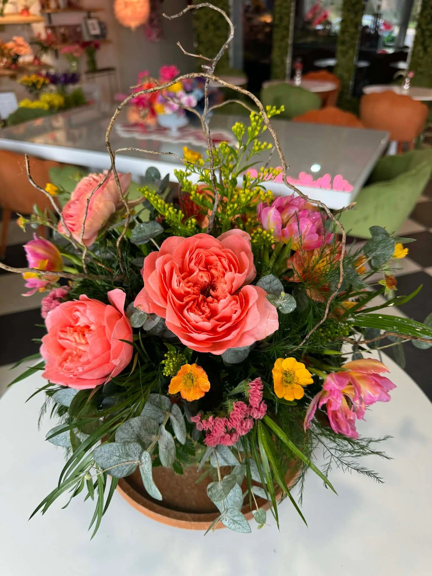 You don&rsquo;t need a reason for flowers, but we&rsquo;ve got plenty if you want one 💐 birthdays, celebrations, or just because it&rsquo;s a Friday. Same-day pickup and delivery available all over Lexington 🌸

#poppysoflex #flowerdelivery #lexingt