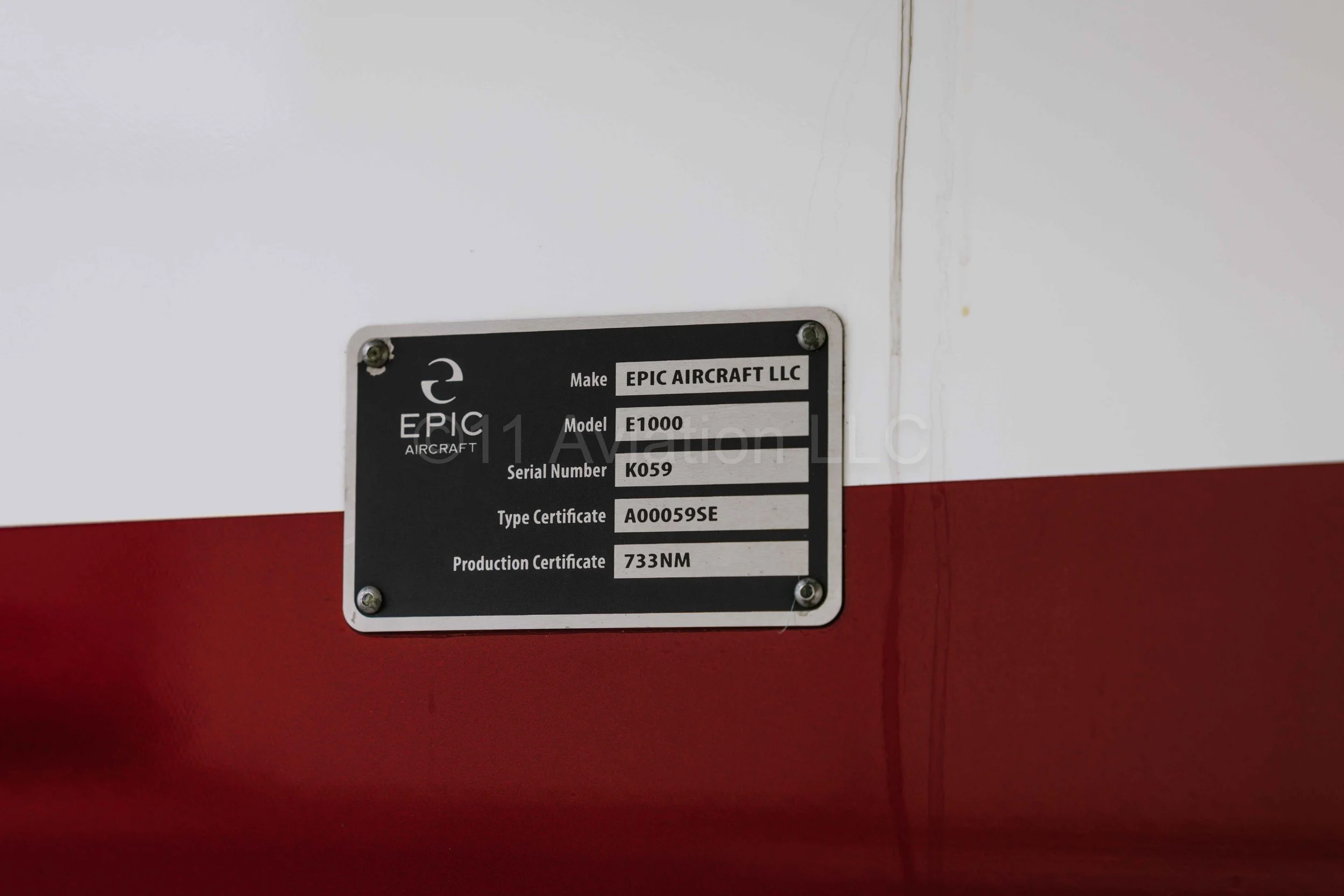 Epic E1000 GX manufacturer's plate