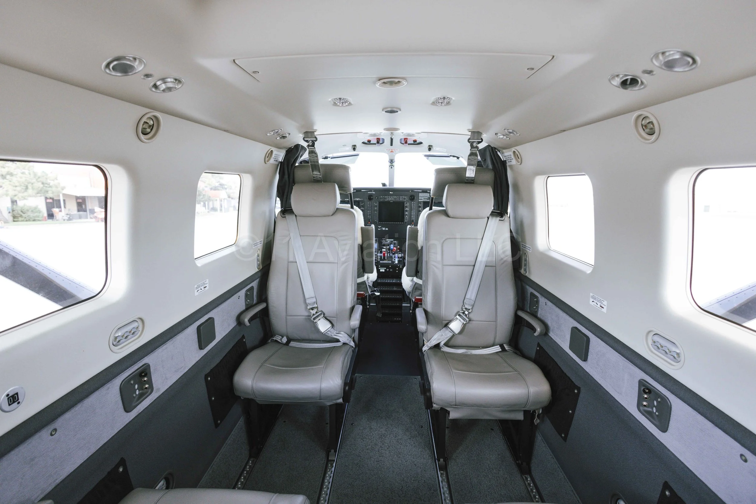 Kodiak 100 Series III interior