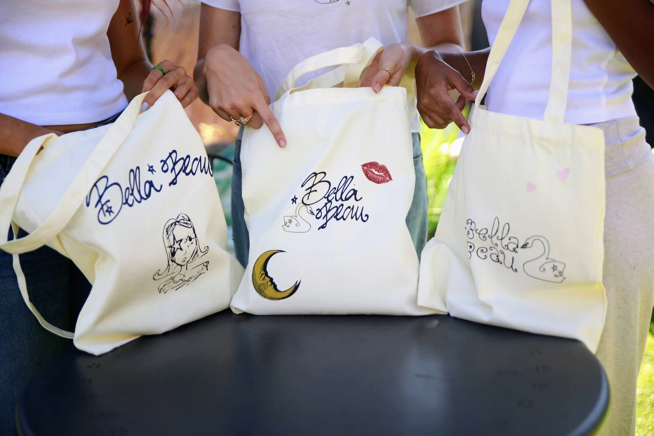 Beau Beau Surprise Tote Bag
