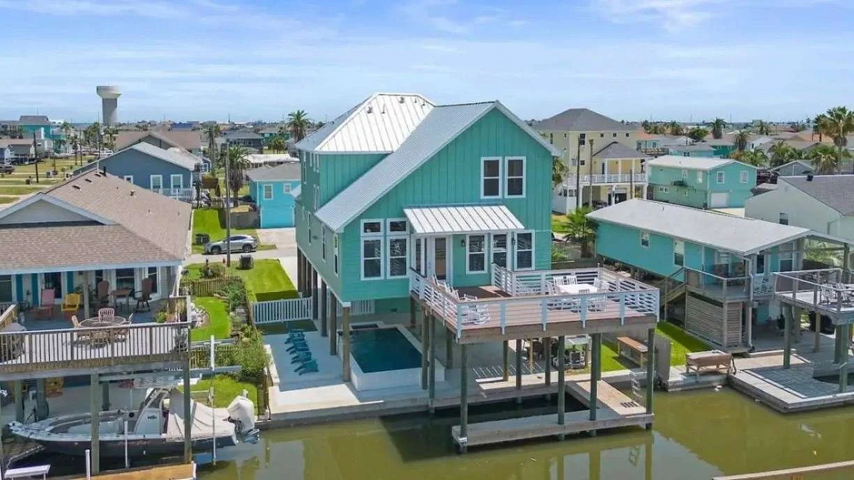 Unforgettable Vacation Rentals Jamaica Beach, TX by BeachBox