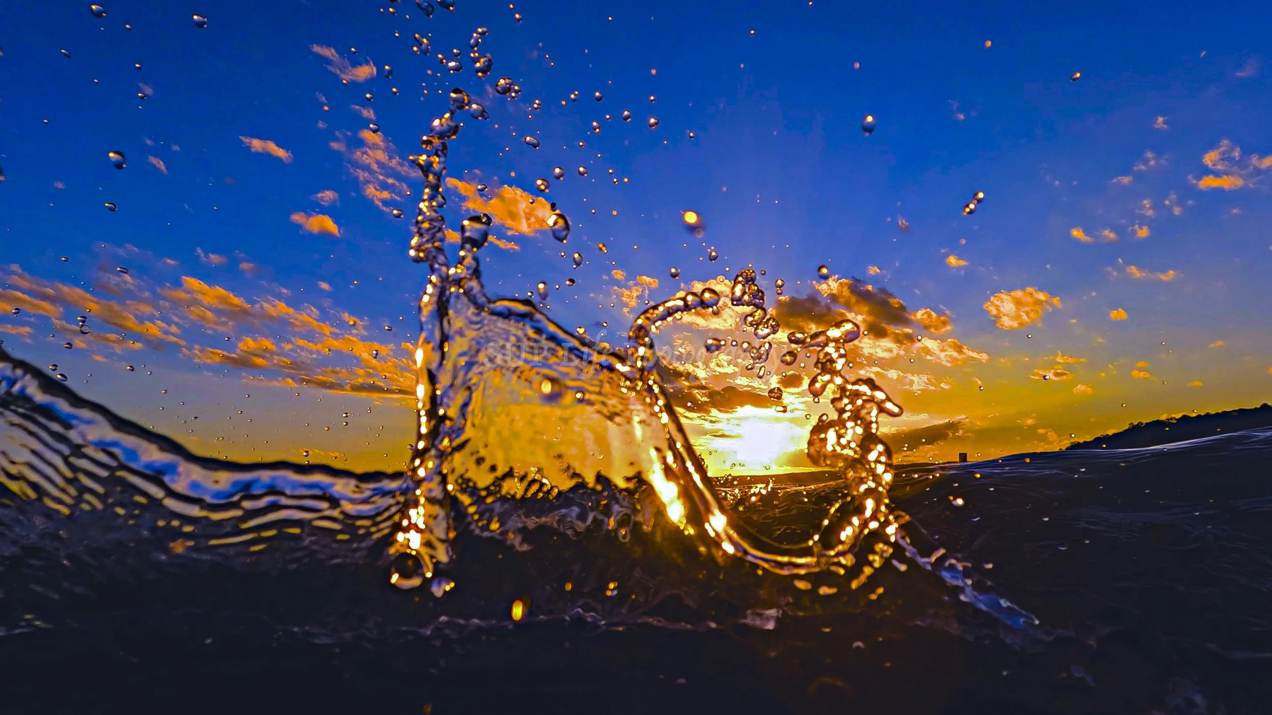  wave sunset 19p1c.jpg