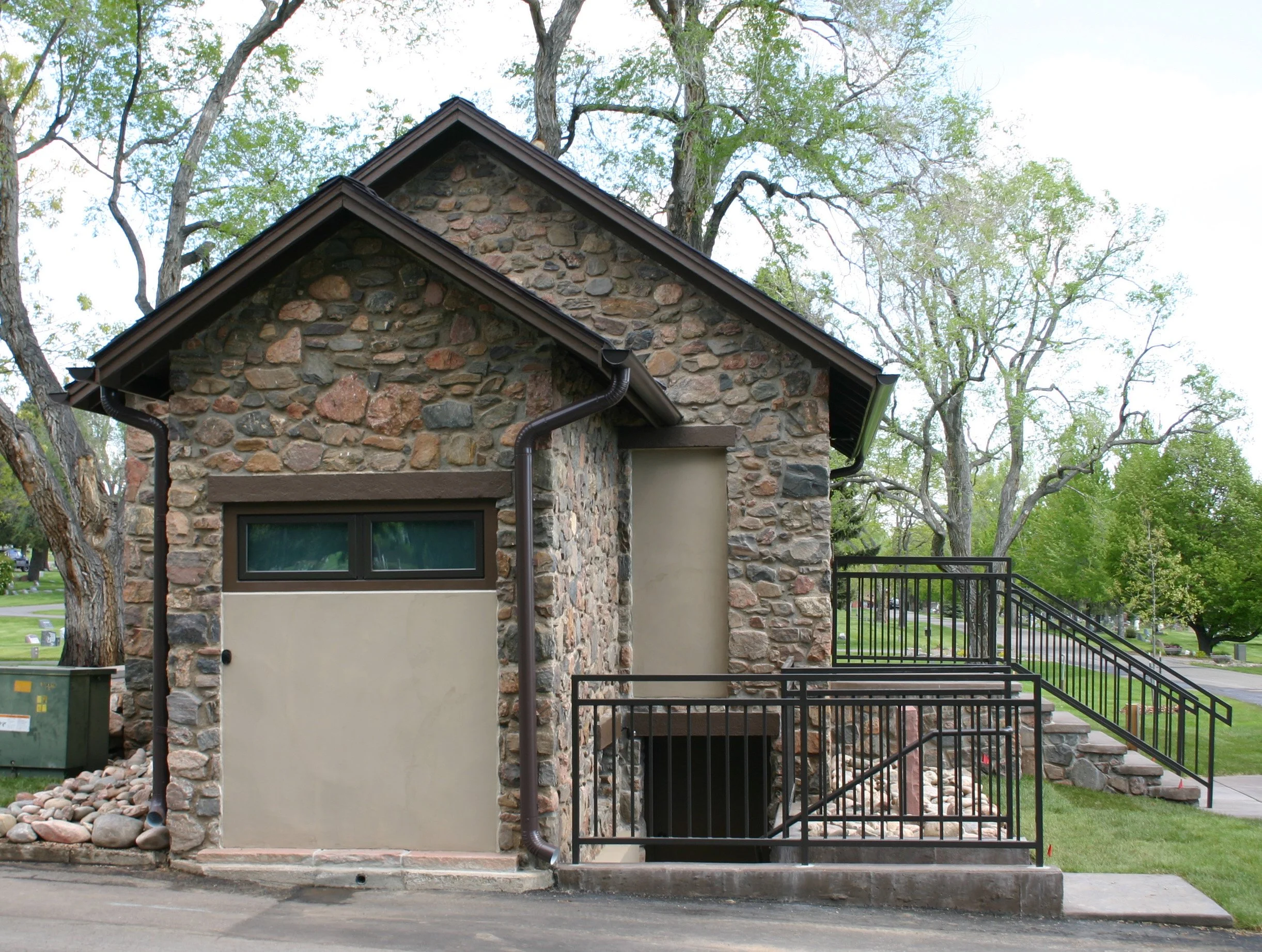 04 Exterior S.jpg