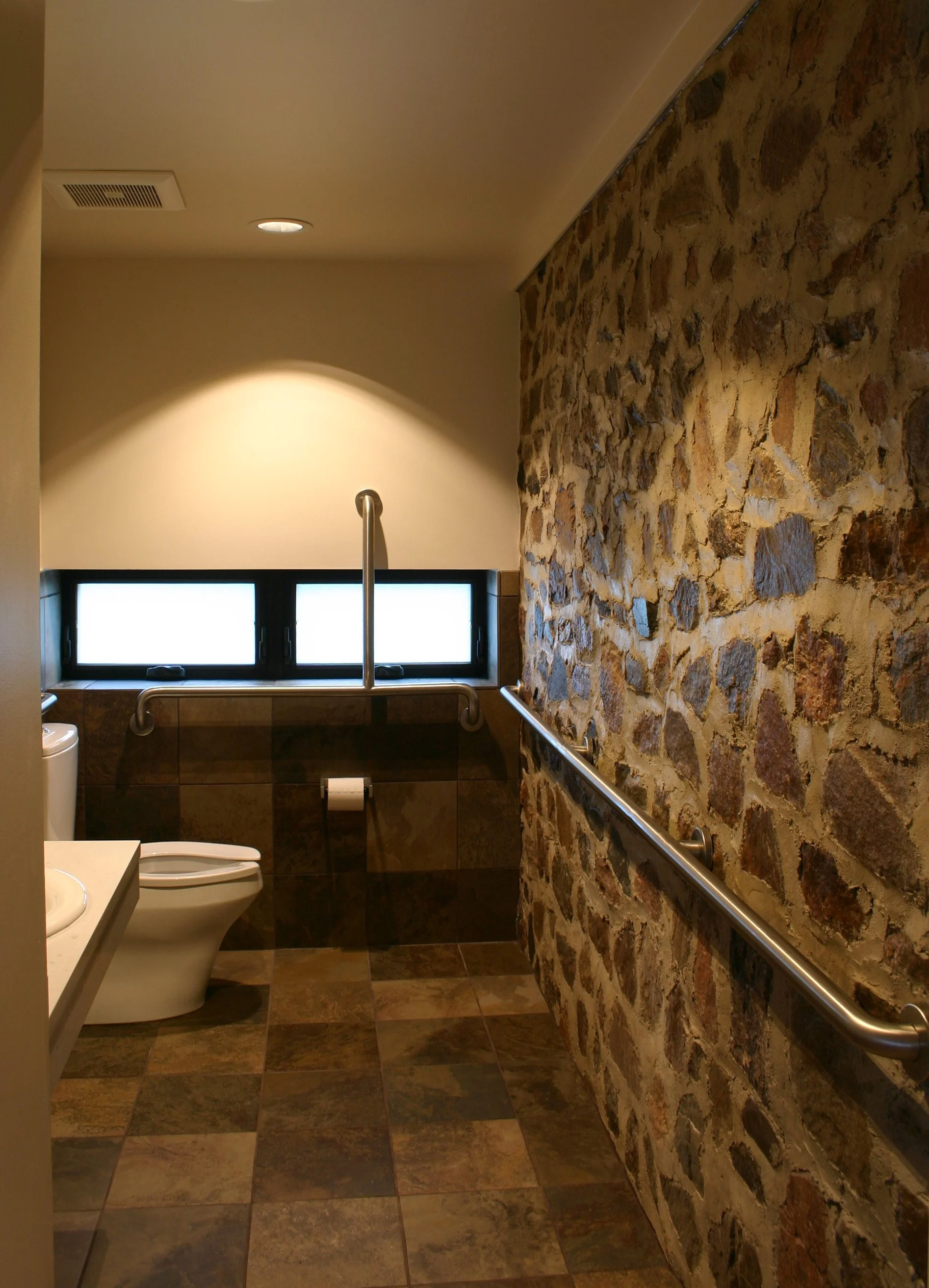08 Bathroom.JPG
