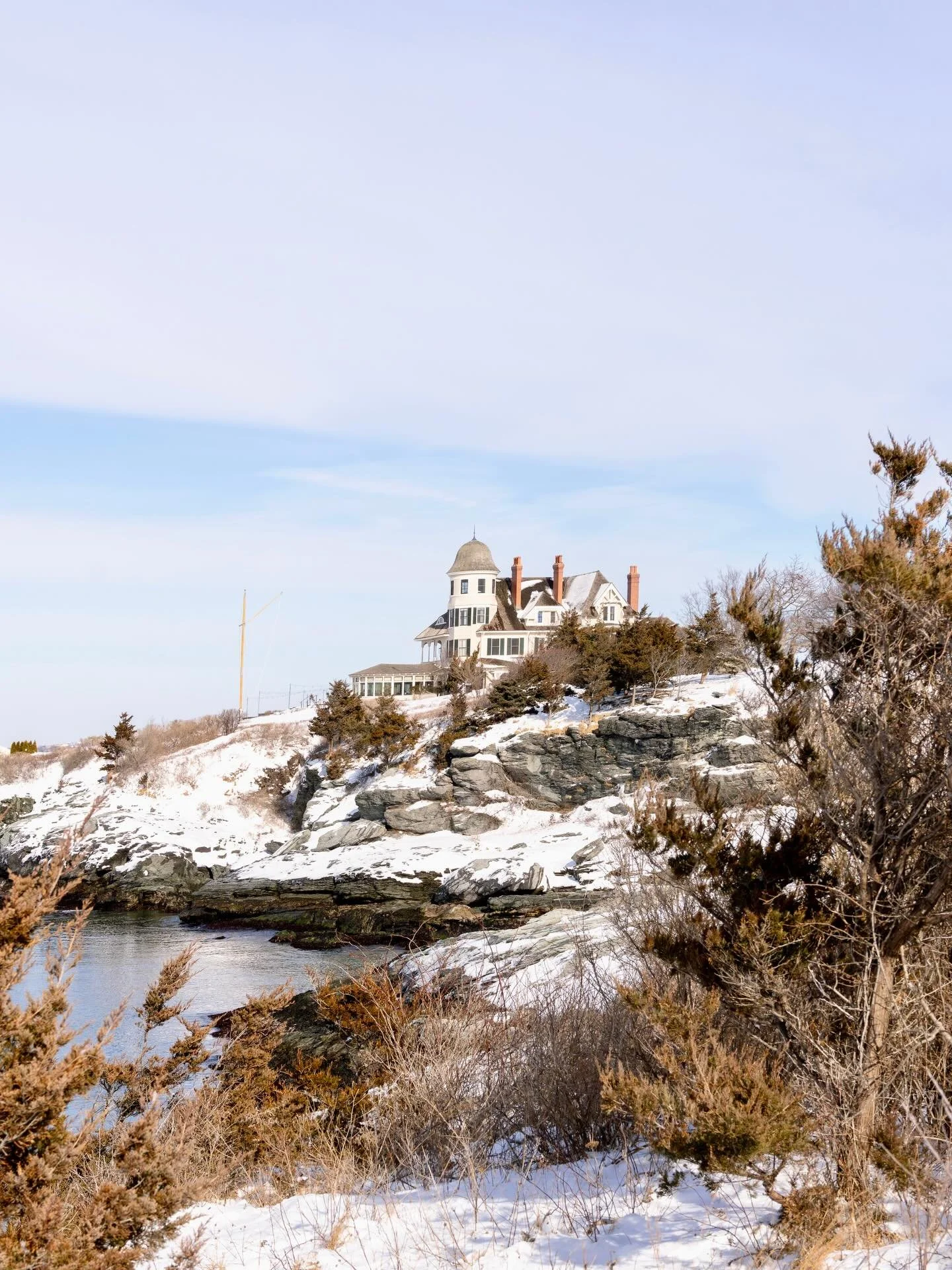 New year, same horizon, but with more possibilities. Whatever you want or need from this year, I hope you get it. 🩵✨