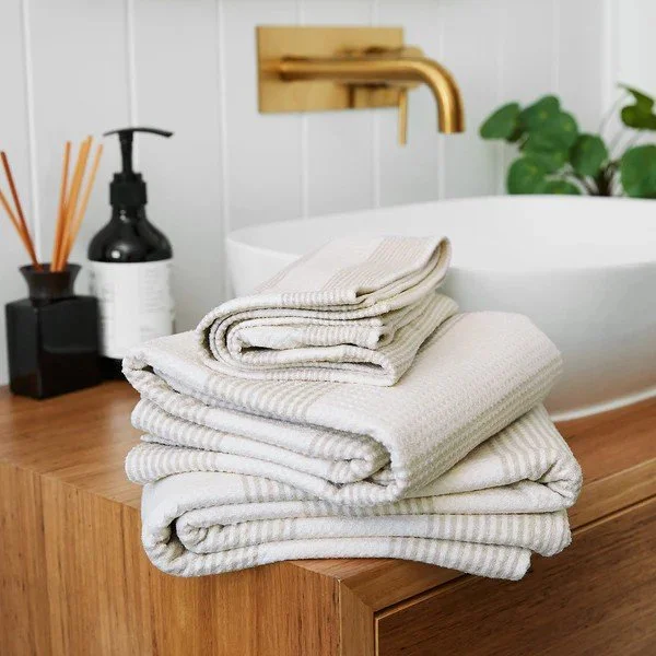 02_HOME23-INSITU-TOWLH-CBH-CREAM-033-SQ-X3_600x.jpg