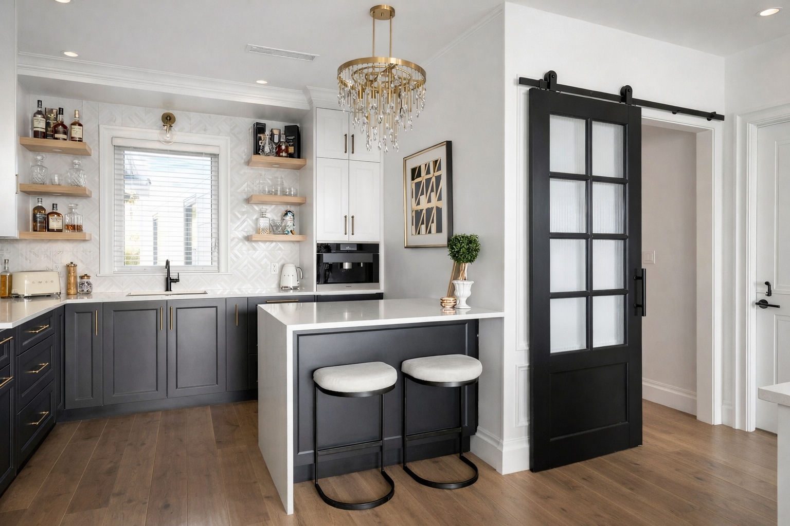 Ivory Cove Interiors - A Study in Contrast -Kitchen Bar