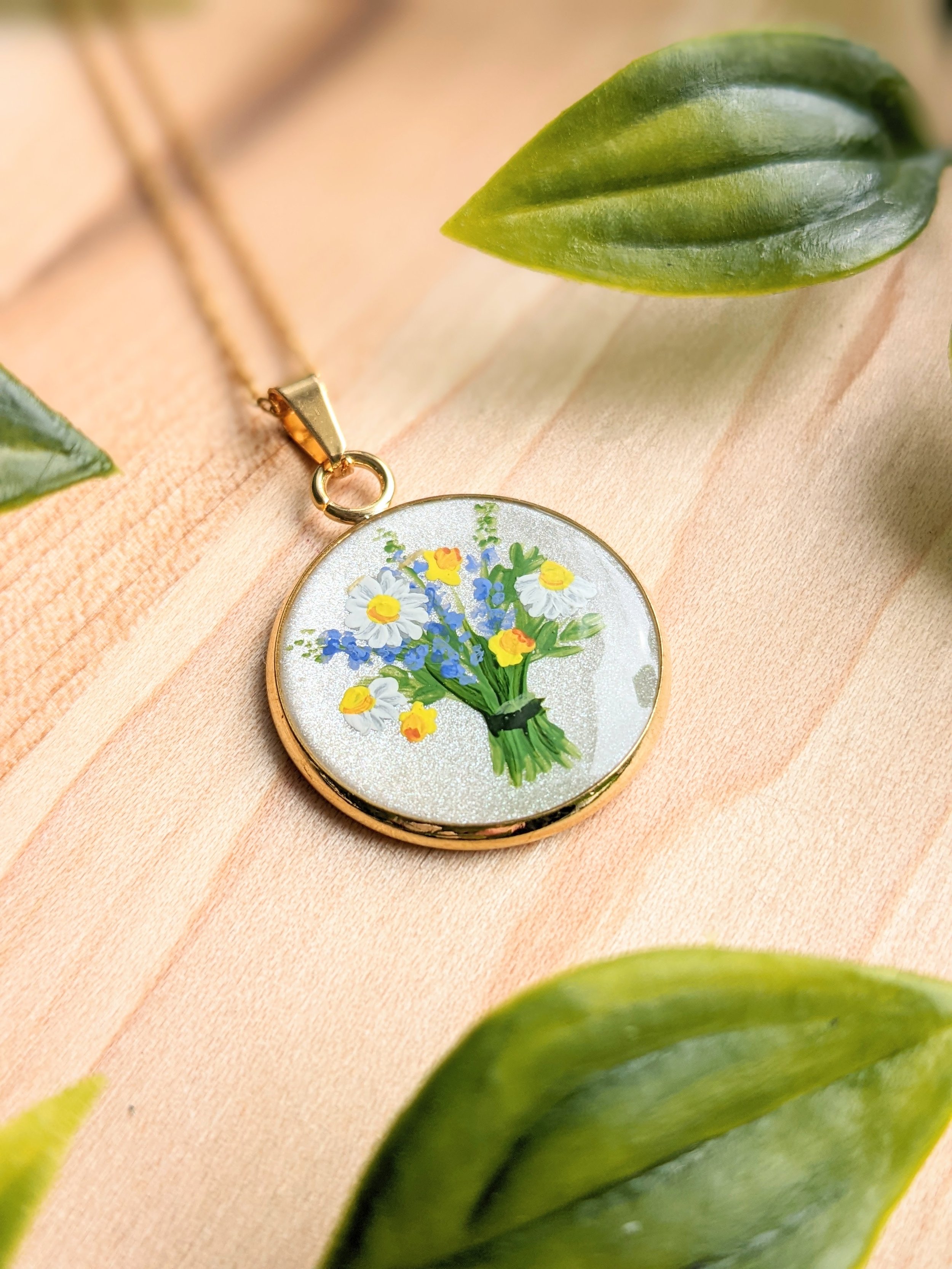 Custom hand-painted birth flower bouquet necklace (2022)