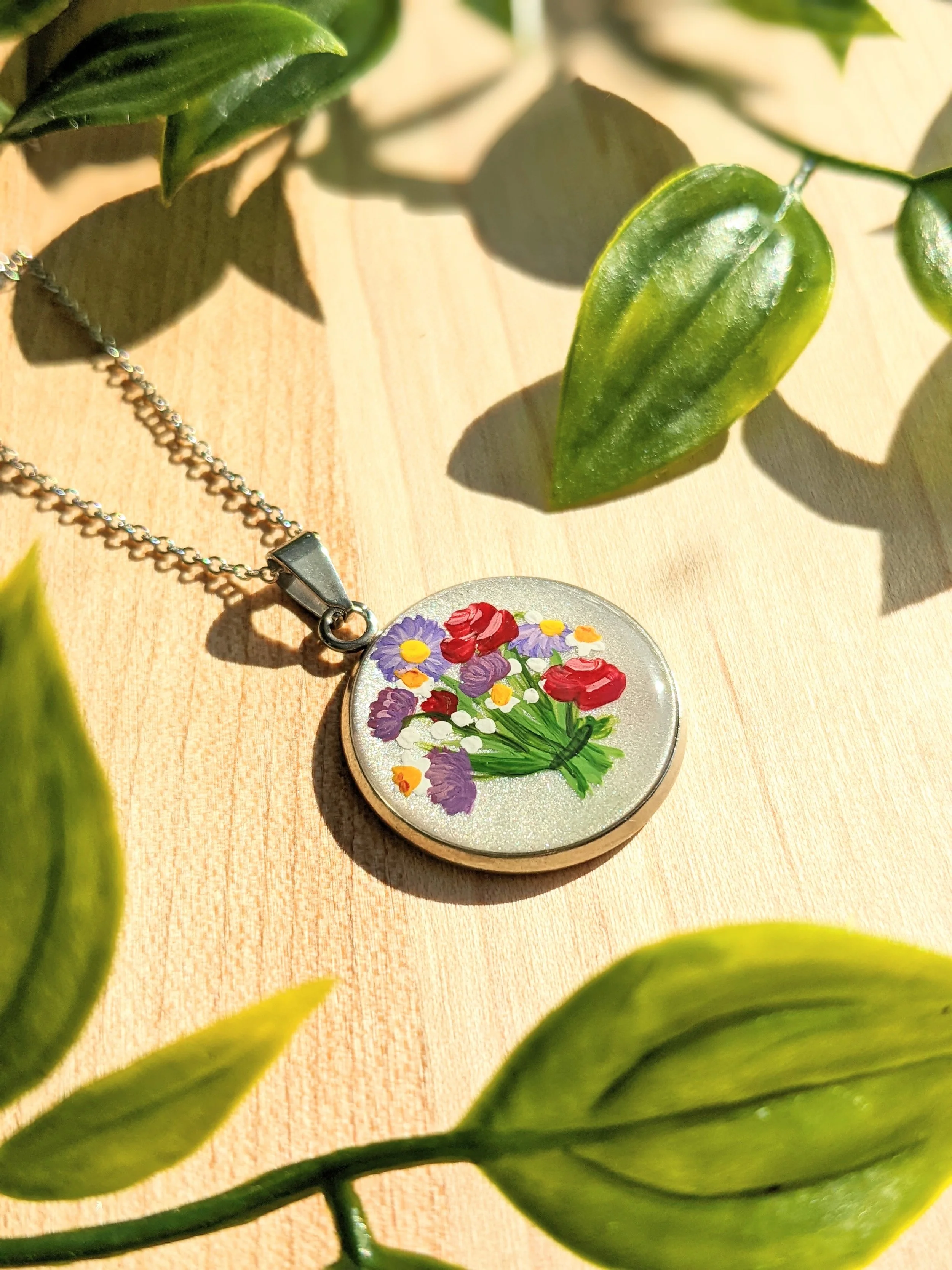 Custom hand-painted birth flower bouquet necklace (2022)