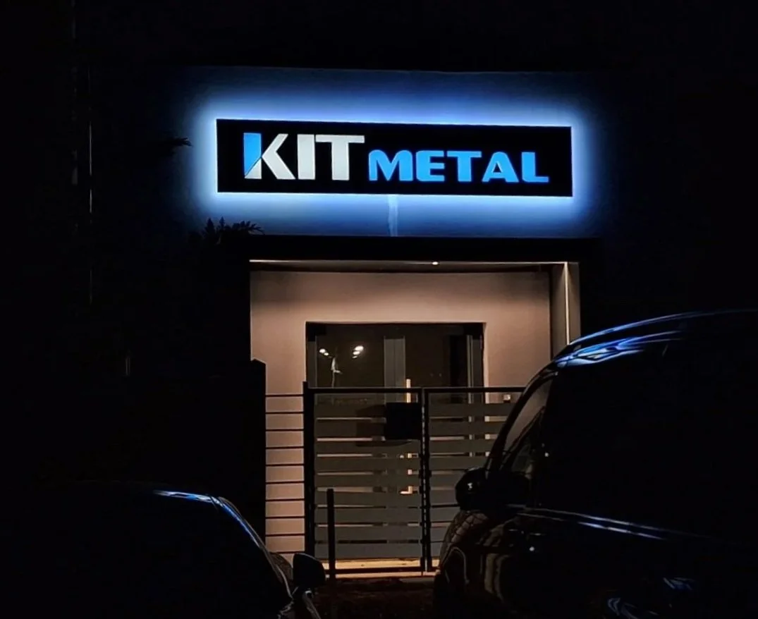 casete luminoase bond