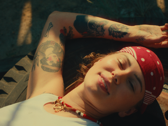 dolce vita mads 2.PNG