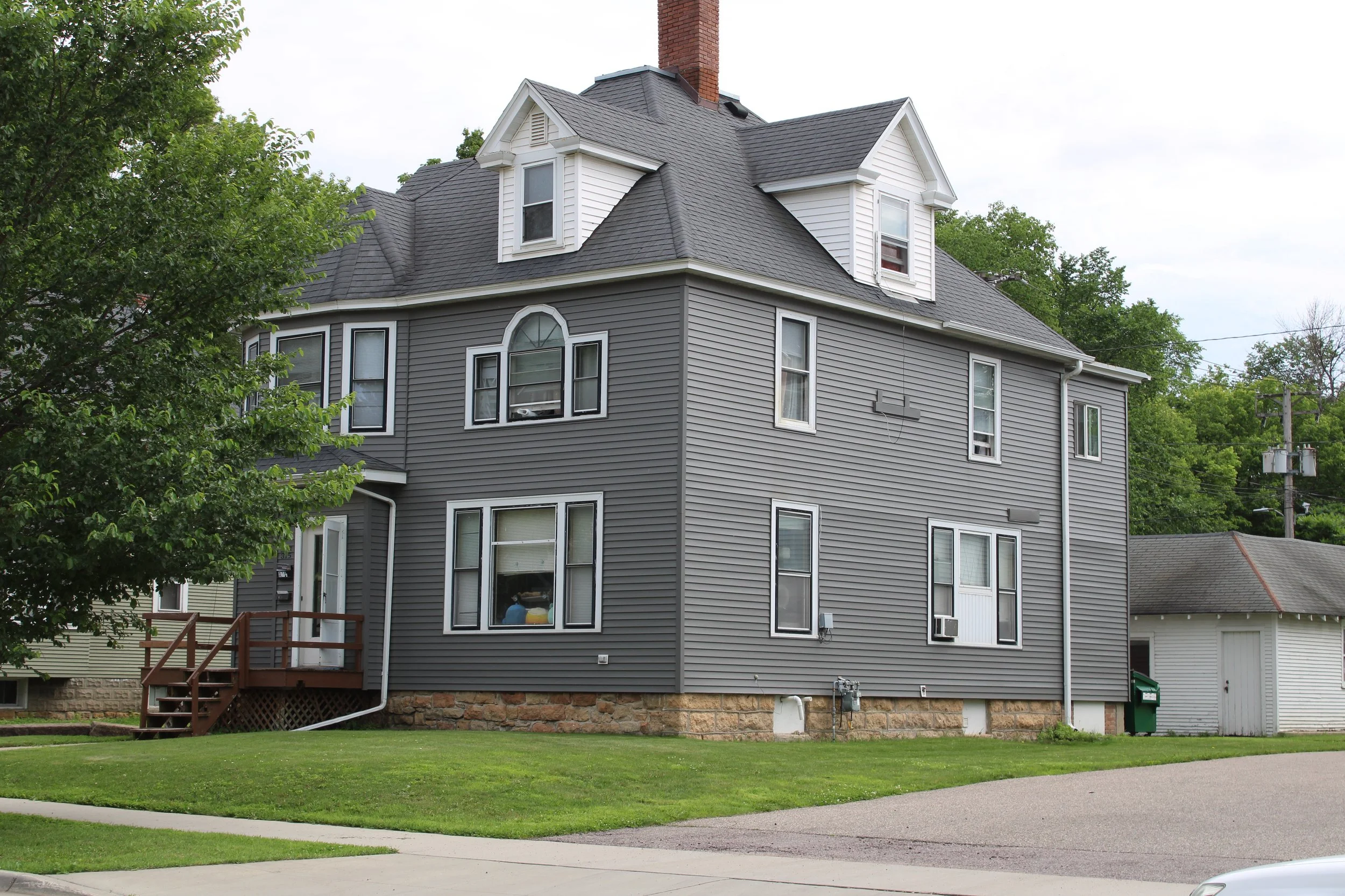 315 E Cherry St.