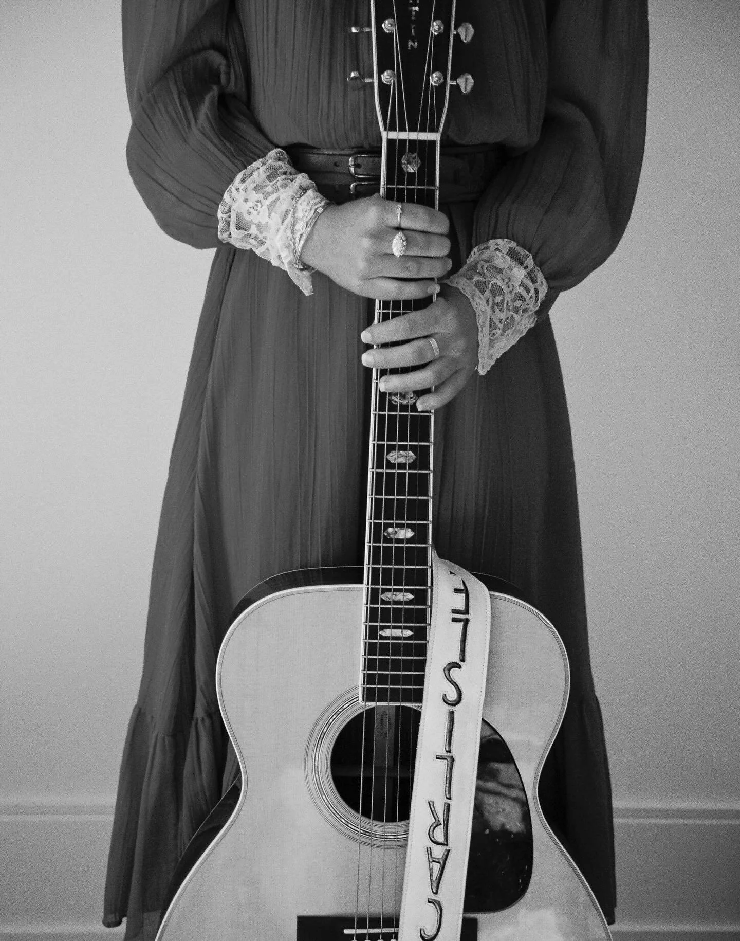 I wish the coal miners daughter coulda stuck around a little longer&hellip;. But half of my heroes are gone
*This Thursday!!! Half My Heroes ⚡️
-
-
-
-
-
-
#carlislewright #lorettalynn #halfmyheroes #womenofcountrymusic #classiccountrymusic #newmusic