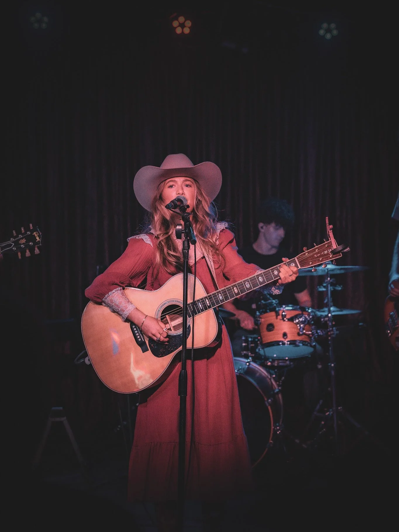 Those cheatin songs,

And honky tonks, 

Never done me wrong&hellip;.

the Wright Kinda Countryyyyy⚡️⚡️ 09.02