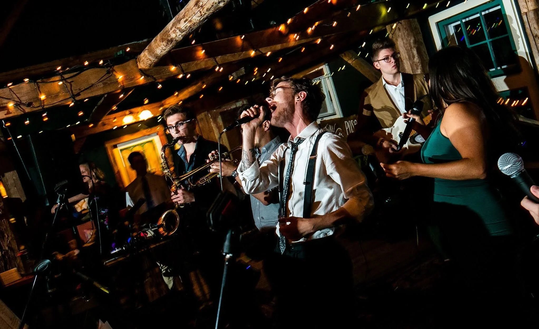 6 Months to Go: Can You Still Book a Wedding Band? Absolutely!