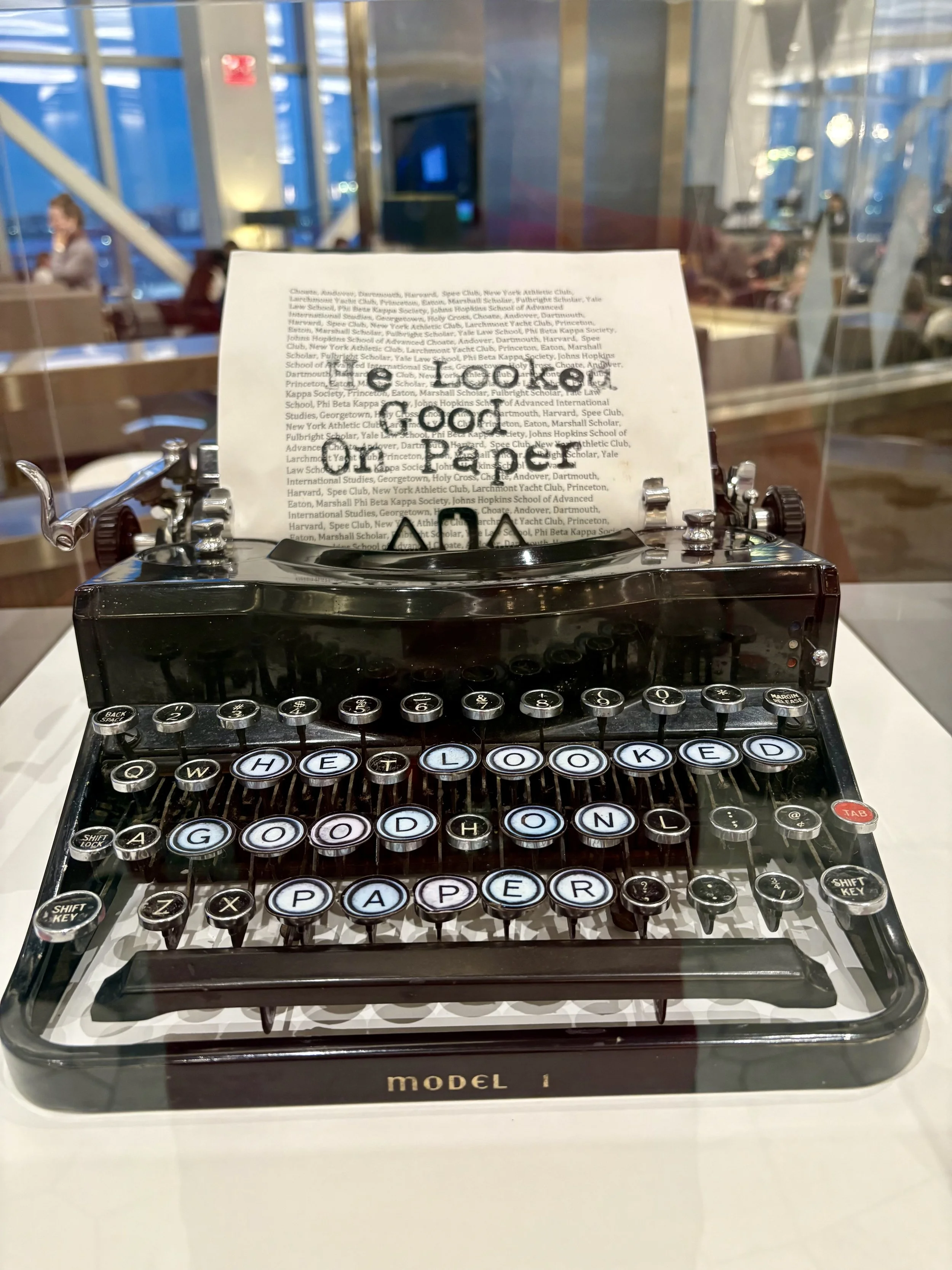 Delta Sky Club LaGuardia: A New Standard in Airport Lounge Excellence