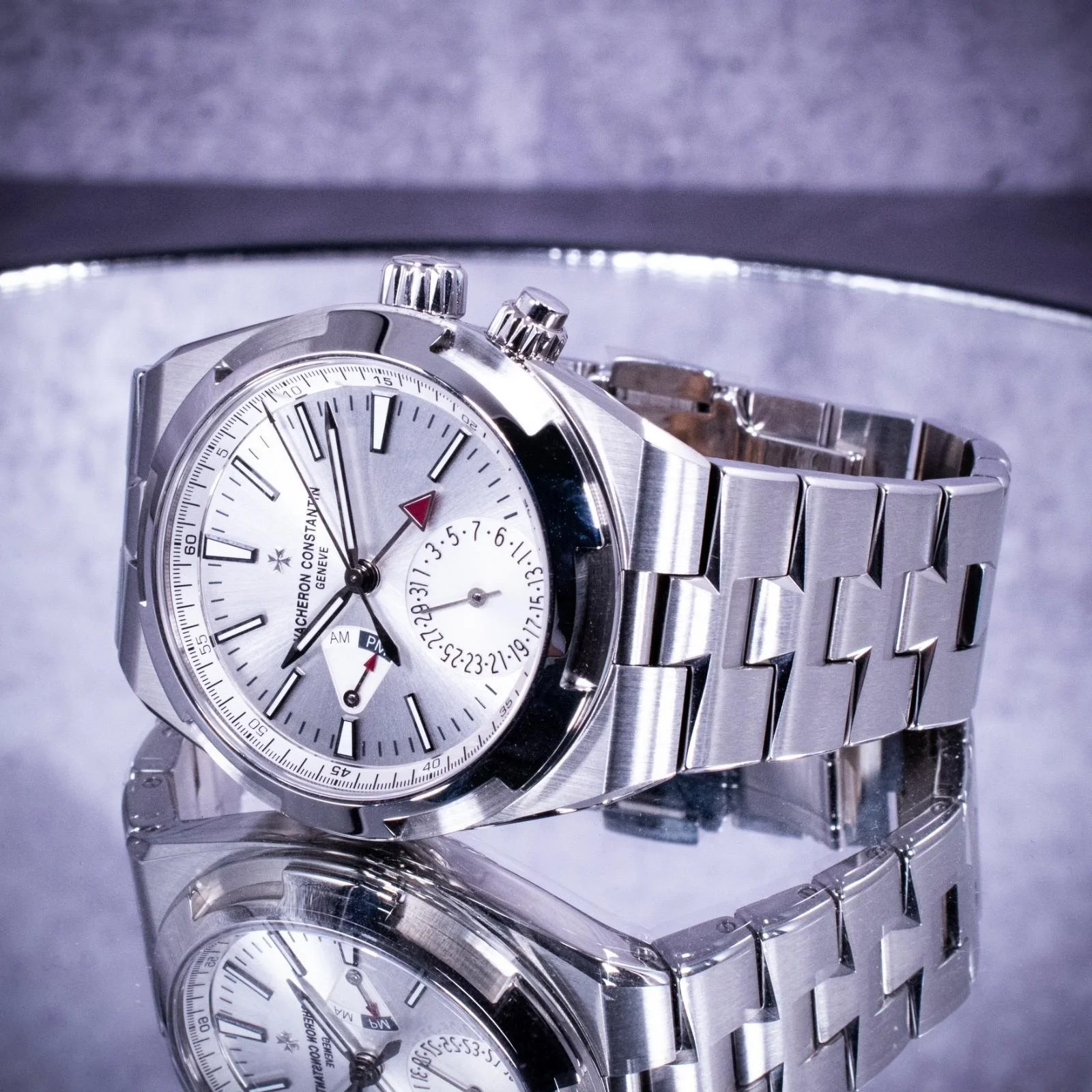 Vacheron Constantin Overseas Dual Time 41mm Silver Dial, Ref. 7900v w/ B&P