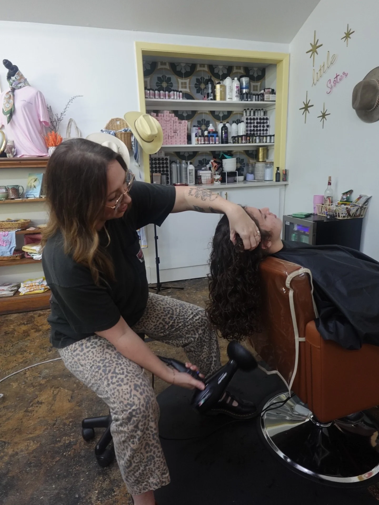 Curly hair? Chealse gets it. Book your next curl cut today 💫