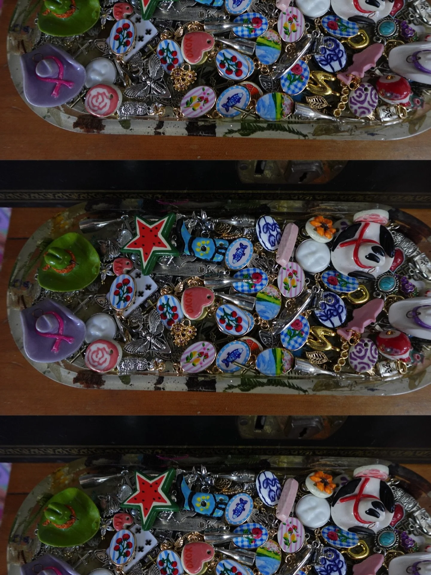 Your sign to come make a charm bracelet with your bestie 👀👀