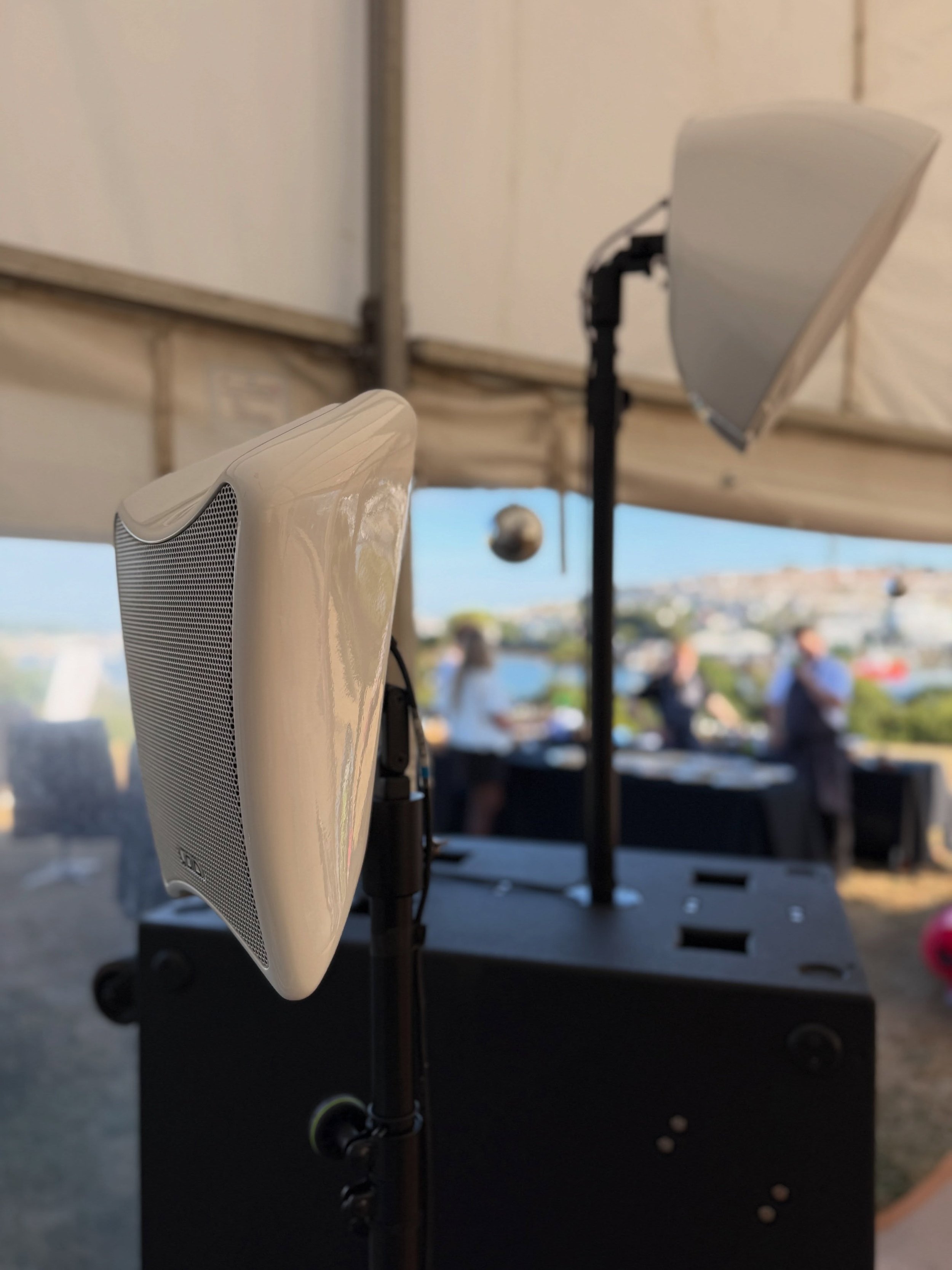 Last week saw Joe&rsquo;s 40th Birthday celebrations and if the view wasn&rsquo;t a treat enough, the guests were also lucky to get the @love_deluxx experience with very special guest @selenabrosemusic on the vocals! Another cracking show by the team