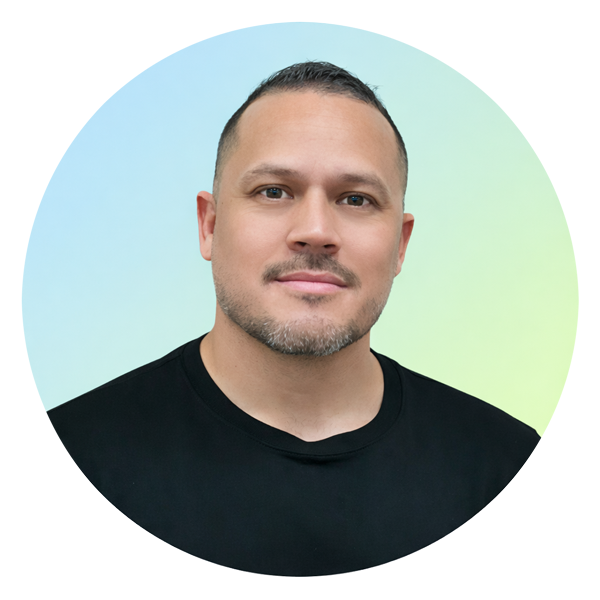 Vidal Martínez hyperbaric technician in Lakeway texas healing center