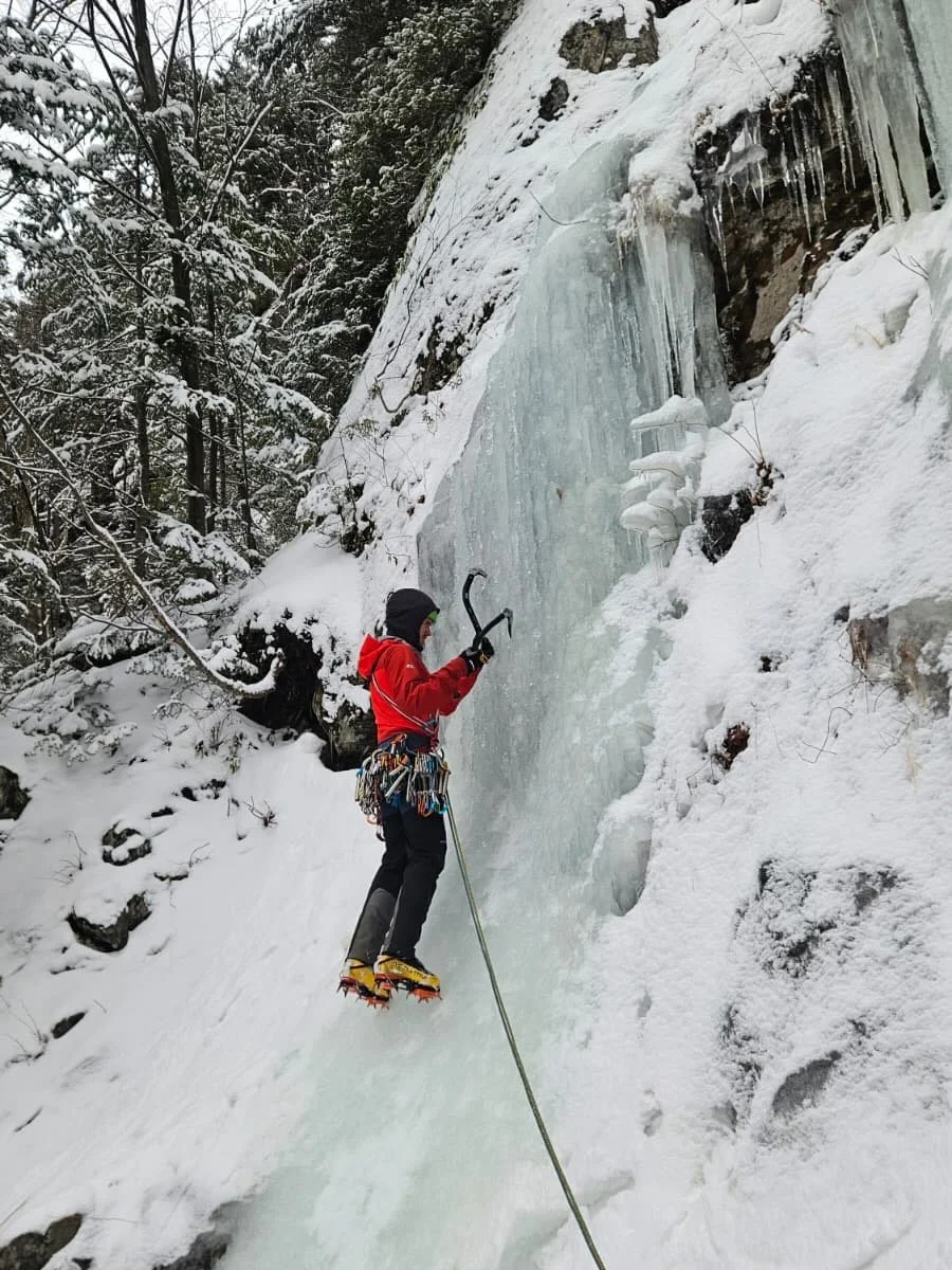 Early ice season is treating us so well in the Adirondacks! Awesome couple of days swinging tools and kicking ice. Come learn to scale frozen waterfalls with us!