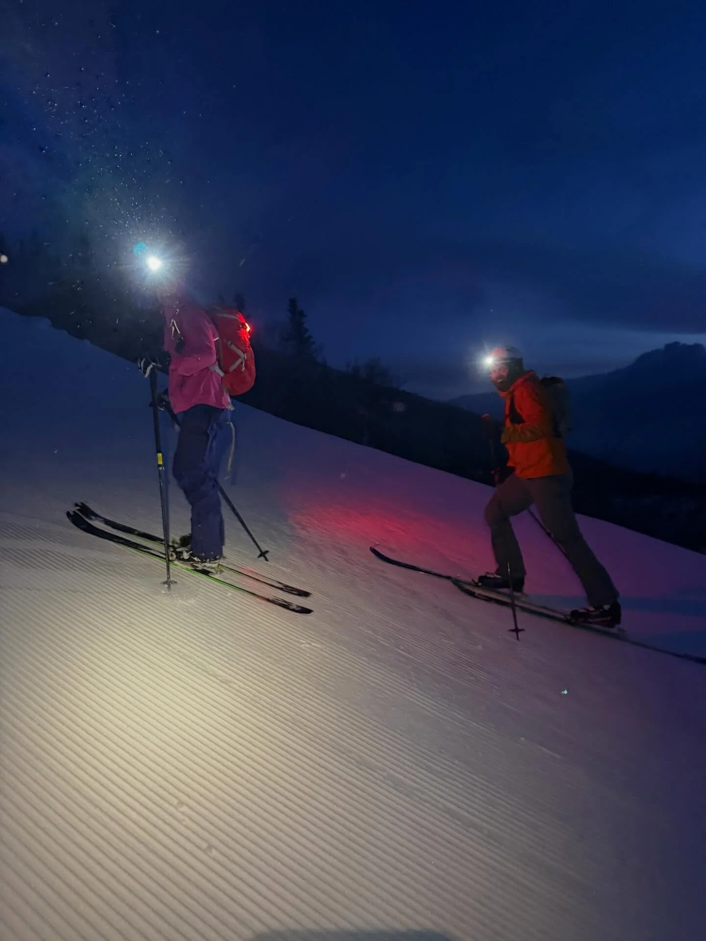 Huge day yesterday! Pre-dawn uphill ski at @whiteface_mt with @sgardnerdpt and @klister_the_cat, followed by super fun climbing on Multi Gully with @izzolp33. One of my favorite ADK multipitch ice routes! Rounded out the evening with a bunch of hours