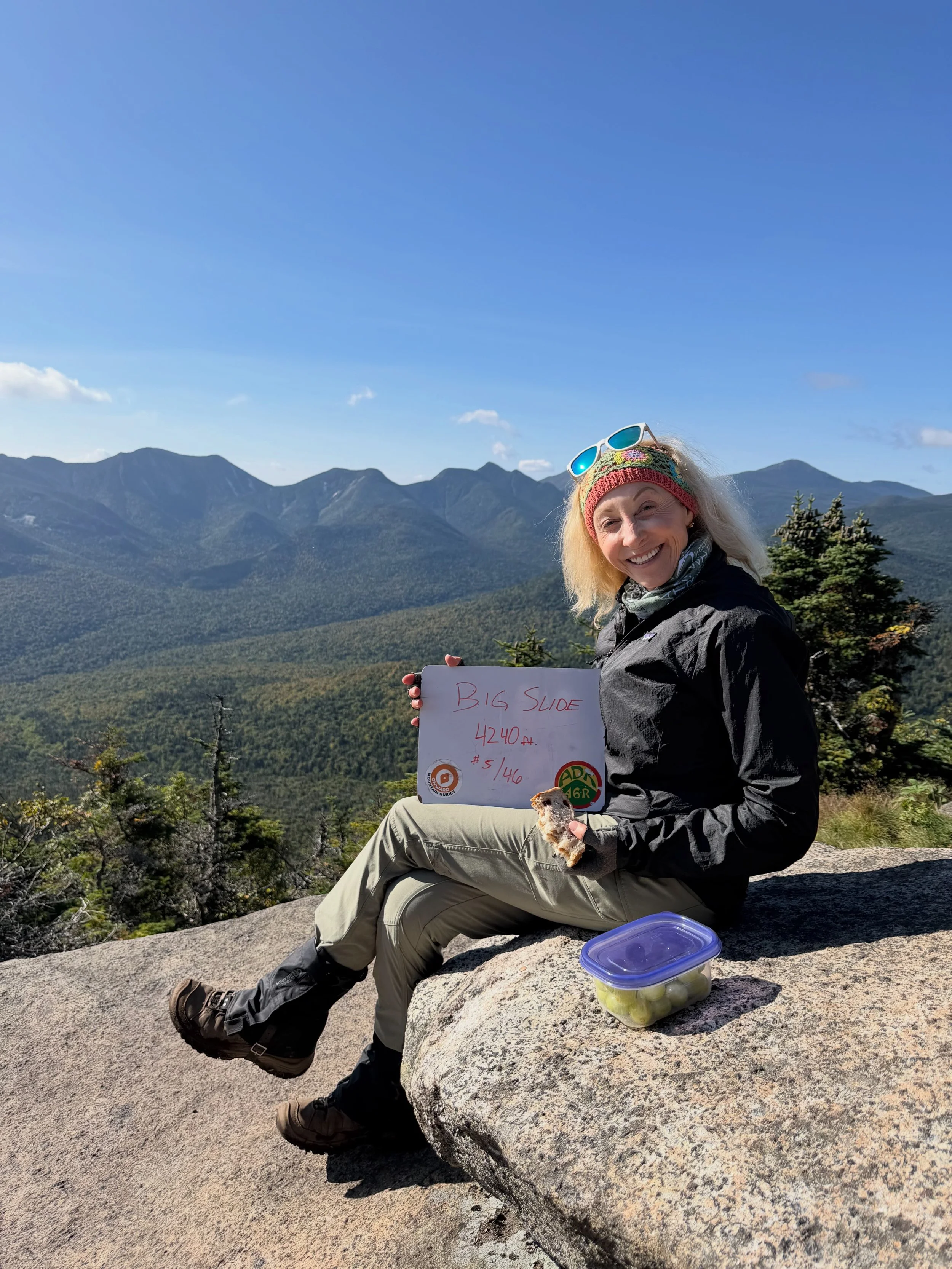 A stunningly beautiful fall day on Big Slide for Petra&rsquo;s 5th/46 peaks! She&rsquo;s a wonderfully pleasant, confident, competent, careful hiker. 🙌