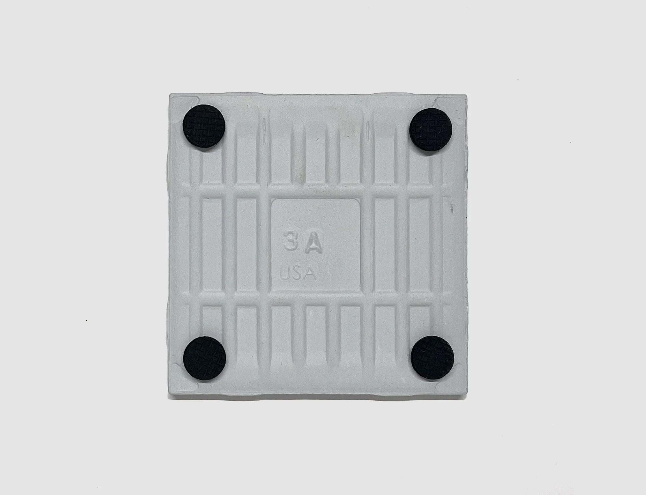 Trivet_Underside_RubberBumpers_v1.jpg