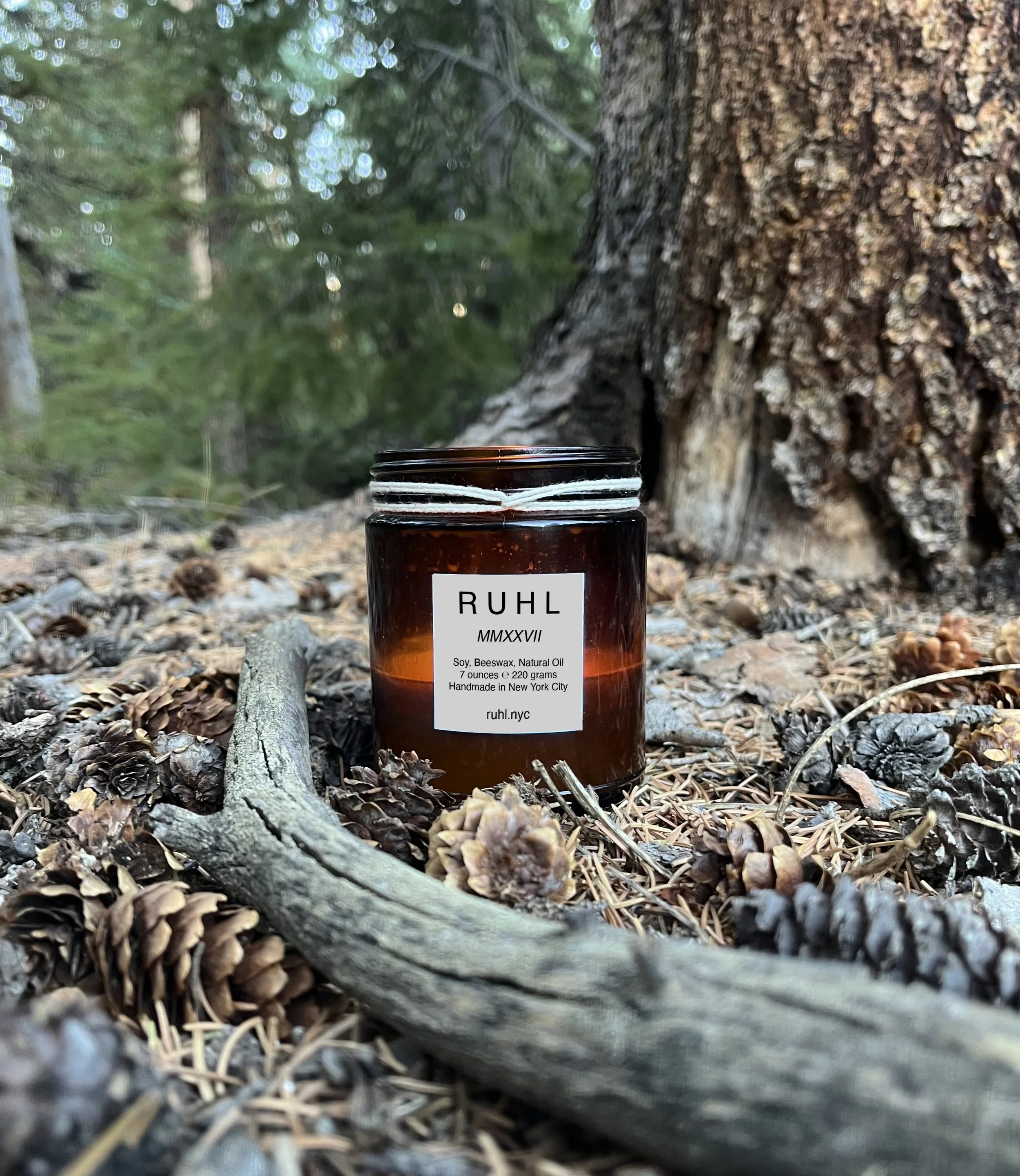 R U H L - MMXXVII Candle