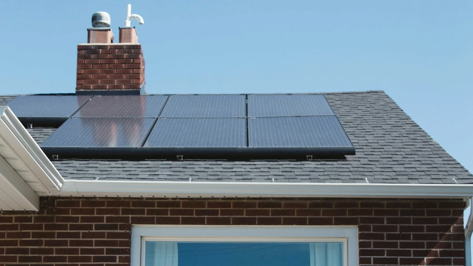 How Are Solar Panels Handled at an Arizona Closing in 2026? A Guide for Real Estate Agents