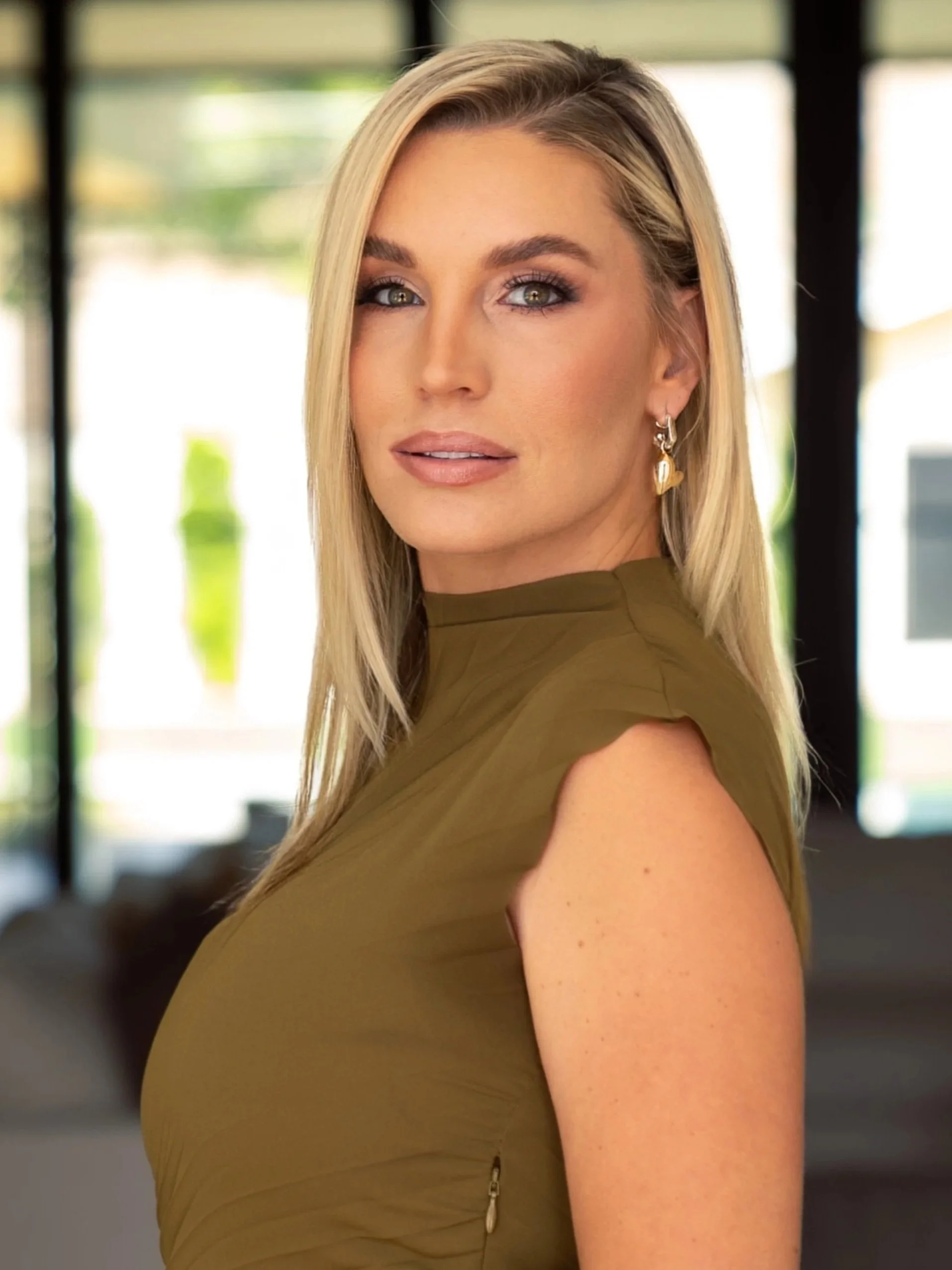 Crystle Mulzet, #1 Title Rep in Arizona
