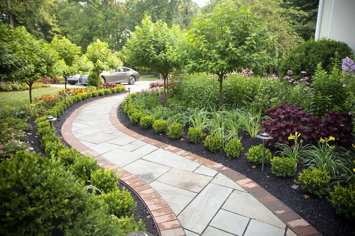 WalkWayLandscape.jpg