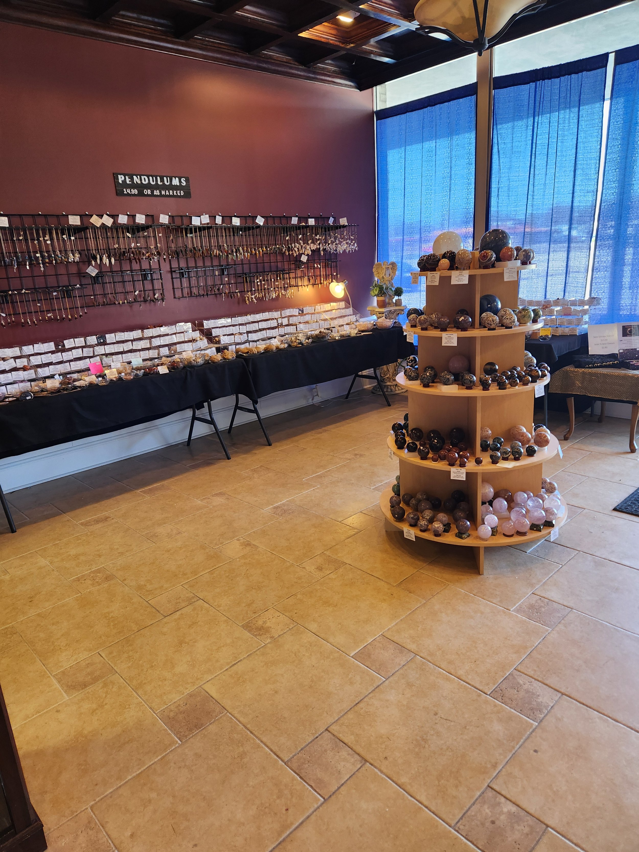 Items in the lobby of the Pyramid Of Enlightenment