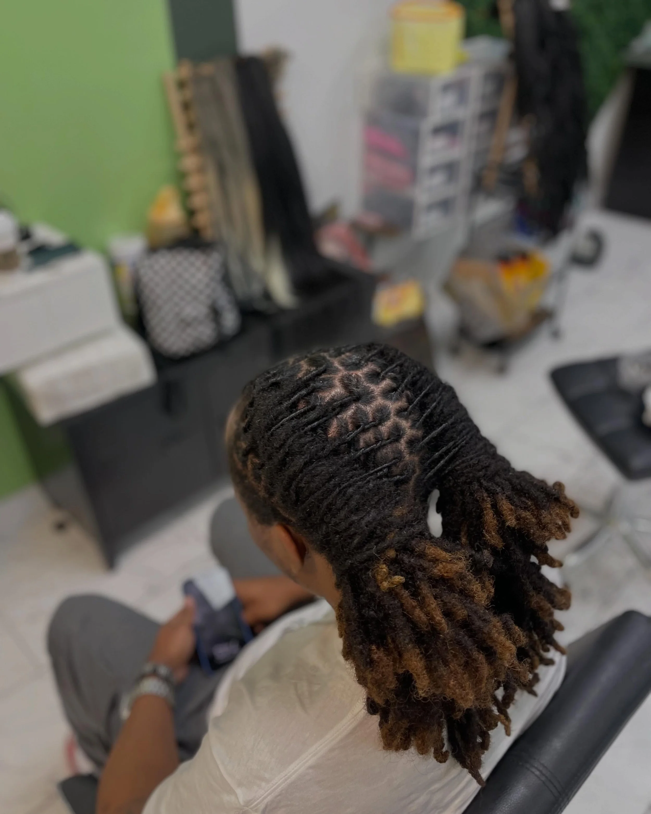 Retiwst+barrel style 👾 #retwist #barreltwistlocstyles #locstylist #floridaloctician #locs