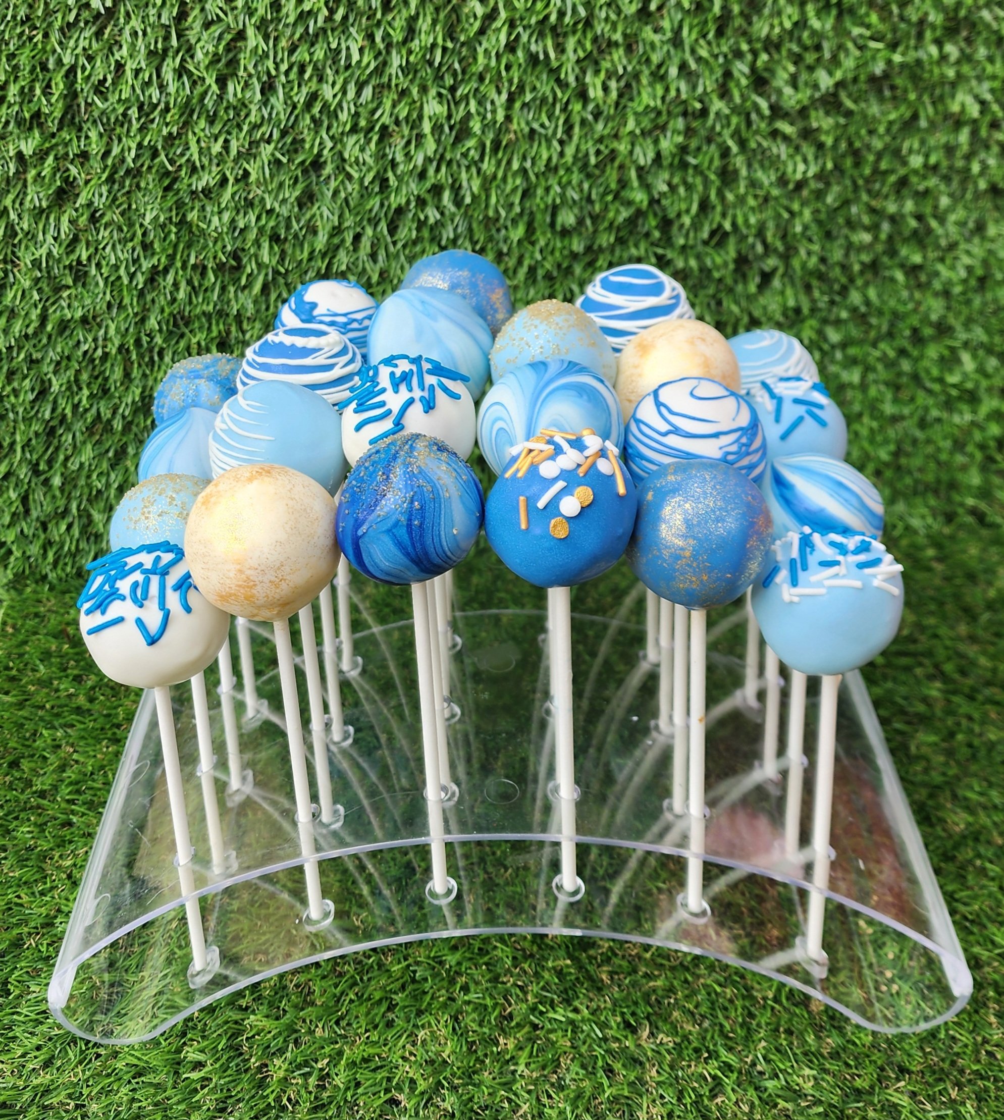 Blue and White Cakepops